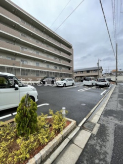 【駐車場】