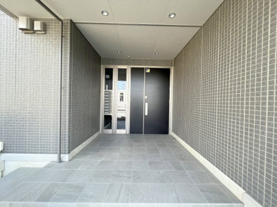 【エントランス】 | ロイヤル パレス