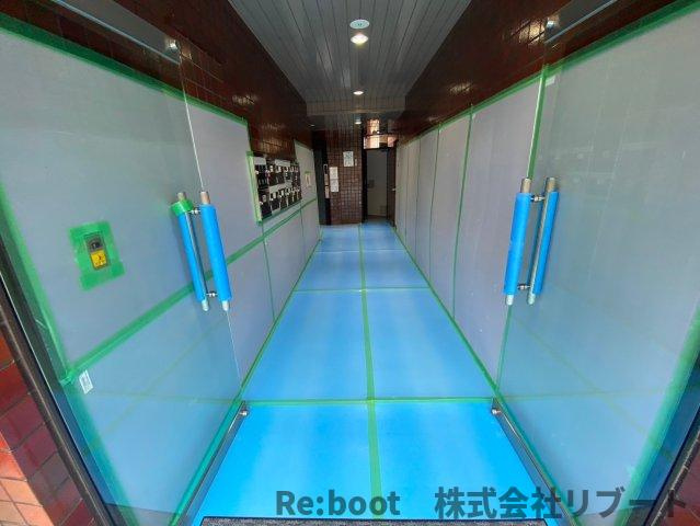 サンライズビルのロビー