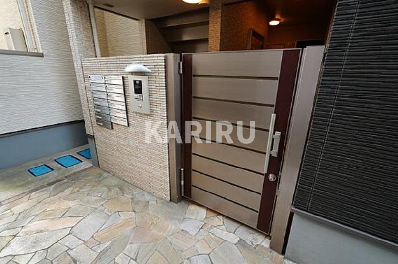 フジパレス新喜多Ⅱ番館のエントランス