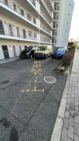 シャトー西宮の駐車場|駐車場