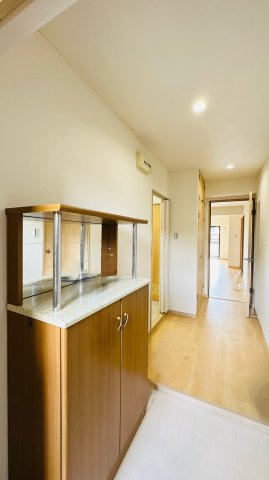 サンハイツ逆瀬川B棟の玄関|玄関