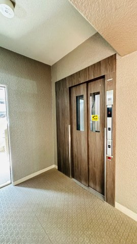 サンハイツ逆瀬川B棟のその他共用部分|エレベーター