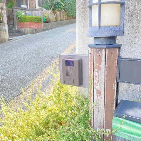 雲雀丘山手1丁目の外観|インターホン