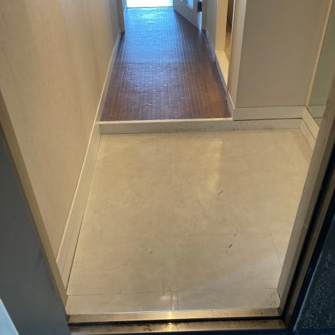 日興宝塚南口スカイマンションの玄関|玄関