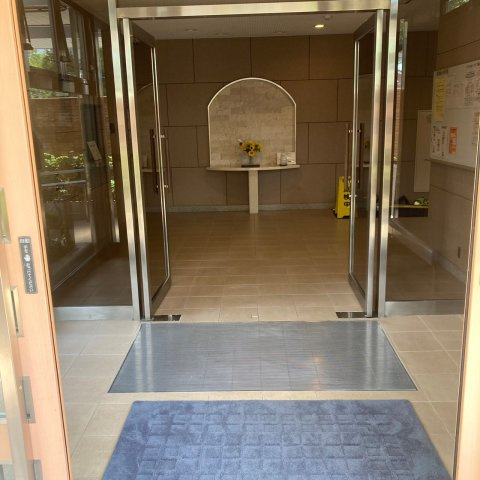 日興宝塚南口スカイマンションのエントランス|エントランス