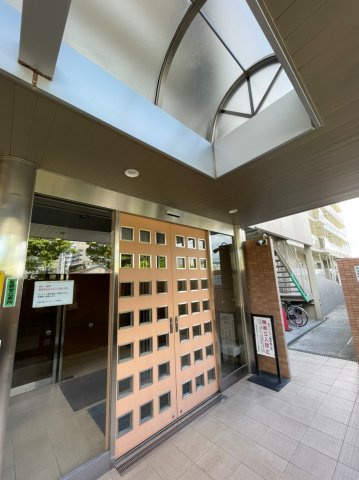 日興宝塚南口スカイマンションのエントランス|エントランス