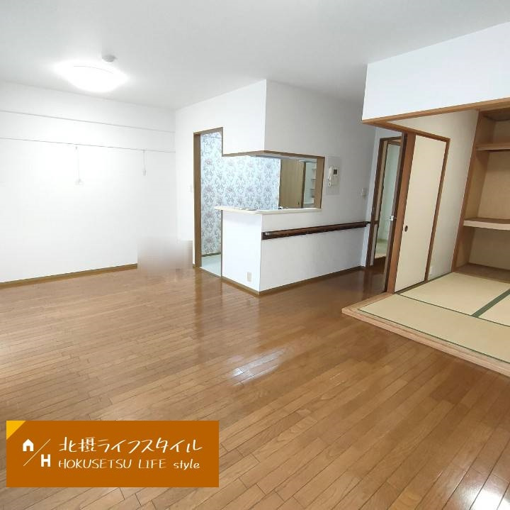 ラ・ビスタ宝塚エスティオ２番館の居間・リビング|LDK約15.6帖