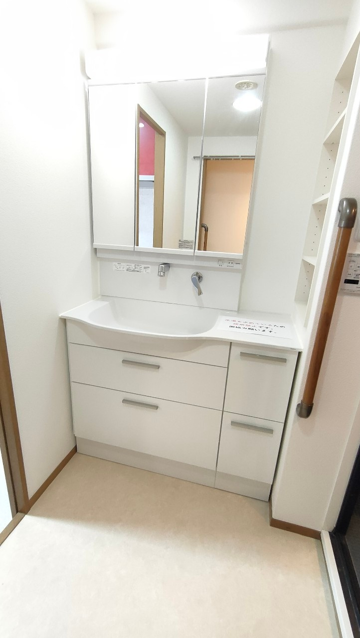 ラ・ビスタ宝塚エスティオ２番館の独立洗面台|独立洗面台