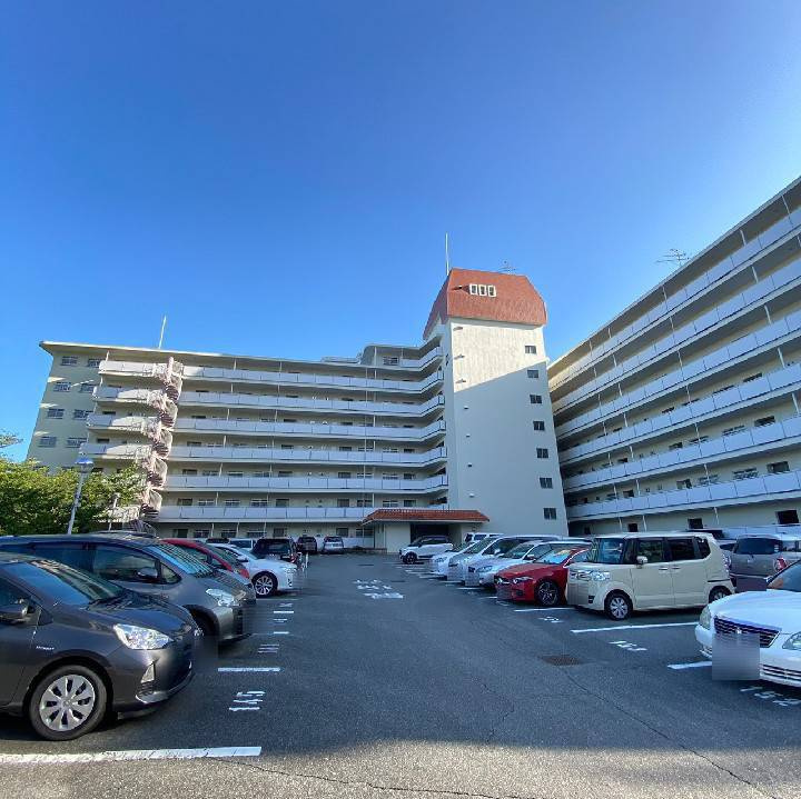 逆瀬川グリーンハイツＤ棟の駐車場|駐車場