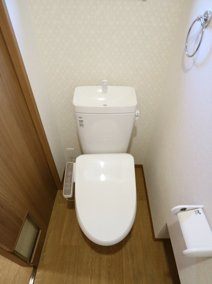 【トイレ】 | TUA CASA | 別号室の写真になります。現況優先。