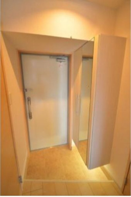 【玄関】 | ラーナ福岡東 | 別号室の写真になります。現況優先。