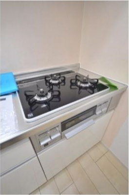 【キッチン】 | ラーナ福岡東 | 別号室の写真になります。現況優先。