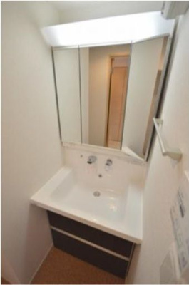 【浴室】 | ラーナ福岡東 | 別号室の写真になります。現況優先。