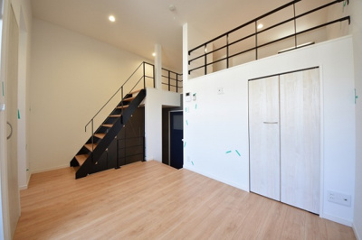 【居間・リビング】 | CB城南レガーロ | 別号室の写真になります。現況優先。