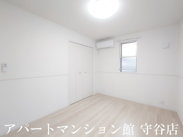 フレッサの寝室