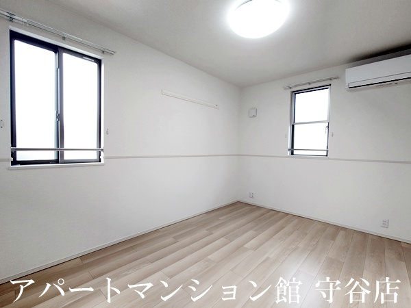 フレッサの寝室