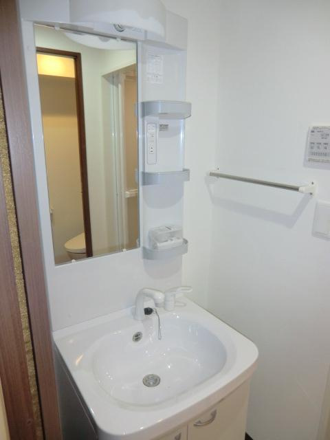 大阪市淀川区十三東２丁目の賃貸マンションの独立洗面台|シャンプードレッサー