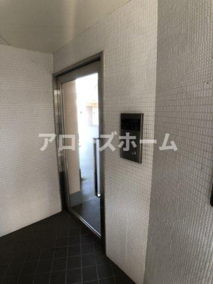 【エントランス】 | イーストヒルズ