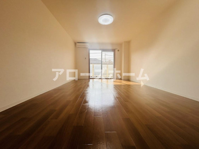 【洋室】 | イーストヒルズ