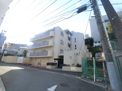 【外観】 | イトーピア鶴見 | 総戸数31戸、昭和57年7月築、管理人は日勤勤務につき管理体制良好です♪