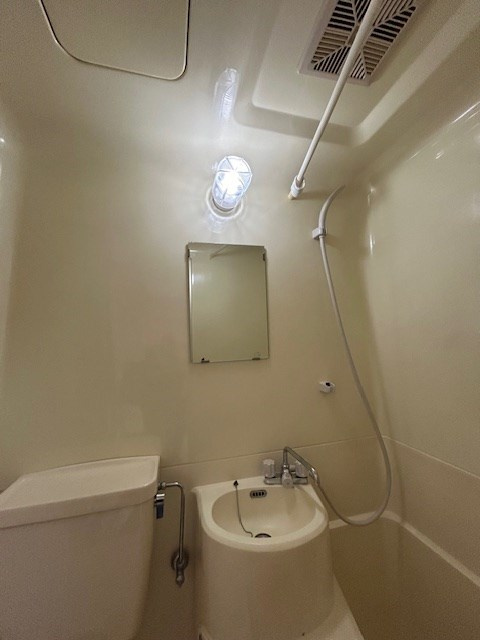 クリエール本山の洗面所