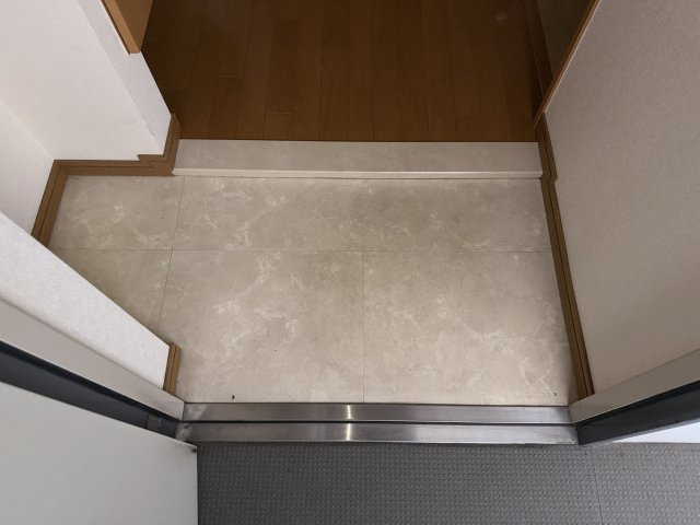 OA FLAT西延末の玄関