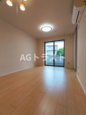 【その他】 | グレイスエム | こちらのリビングで趣味の時間をお楽しみください