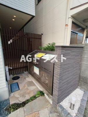 【エントランス】 | グレイスエム | 落ち着いたエントランスです