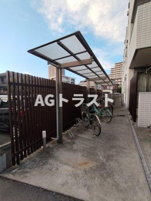 【その他共用部分】 | グレイスエム | 屋根付き駐輪場