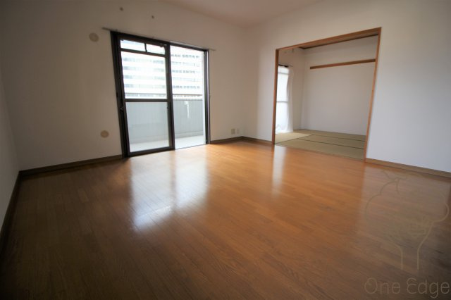 CH.158 RESIDENCE NAKANOSHIMAの居間・リビング