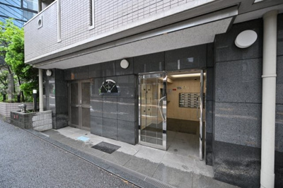 【エントランス】 | パークウェル市ヶ谷