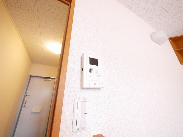 レオパレスＫＩＺＵＧＡＷＡのセキュリティ|モニター付きインターホンです