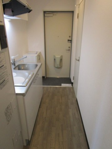 大阪市淀川区十三元今里２丁目の賃貸マンションの玄関