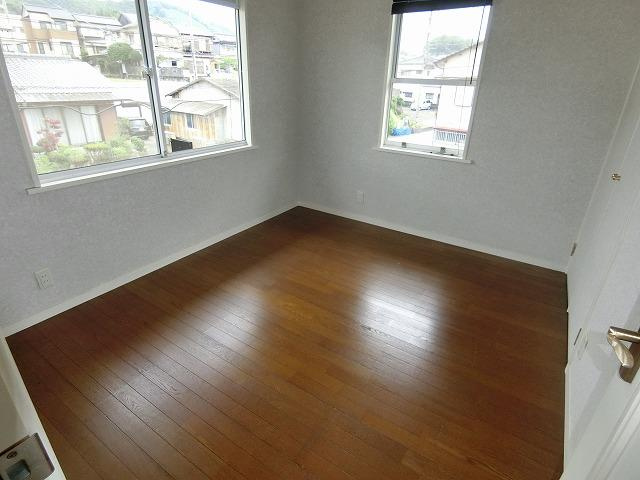 高知市福井町　中古戸建ての洋室