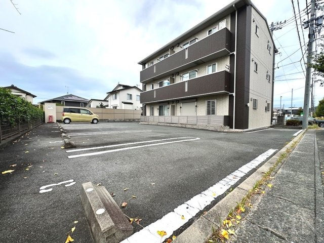 ヴェルブィルの駐車場