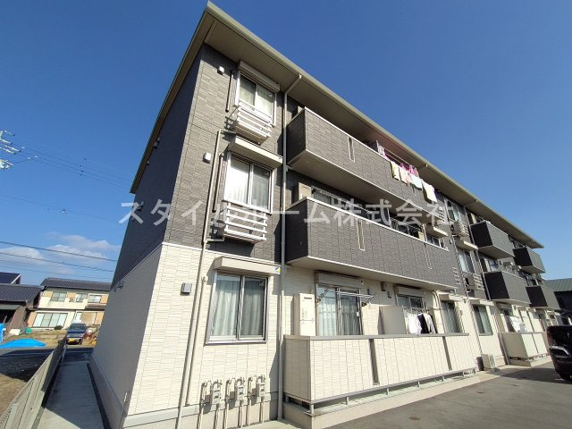 ソレーユ野路の外観