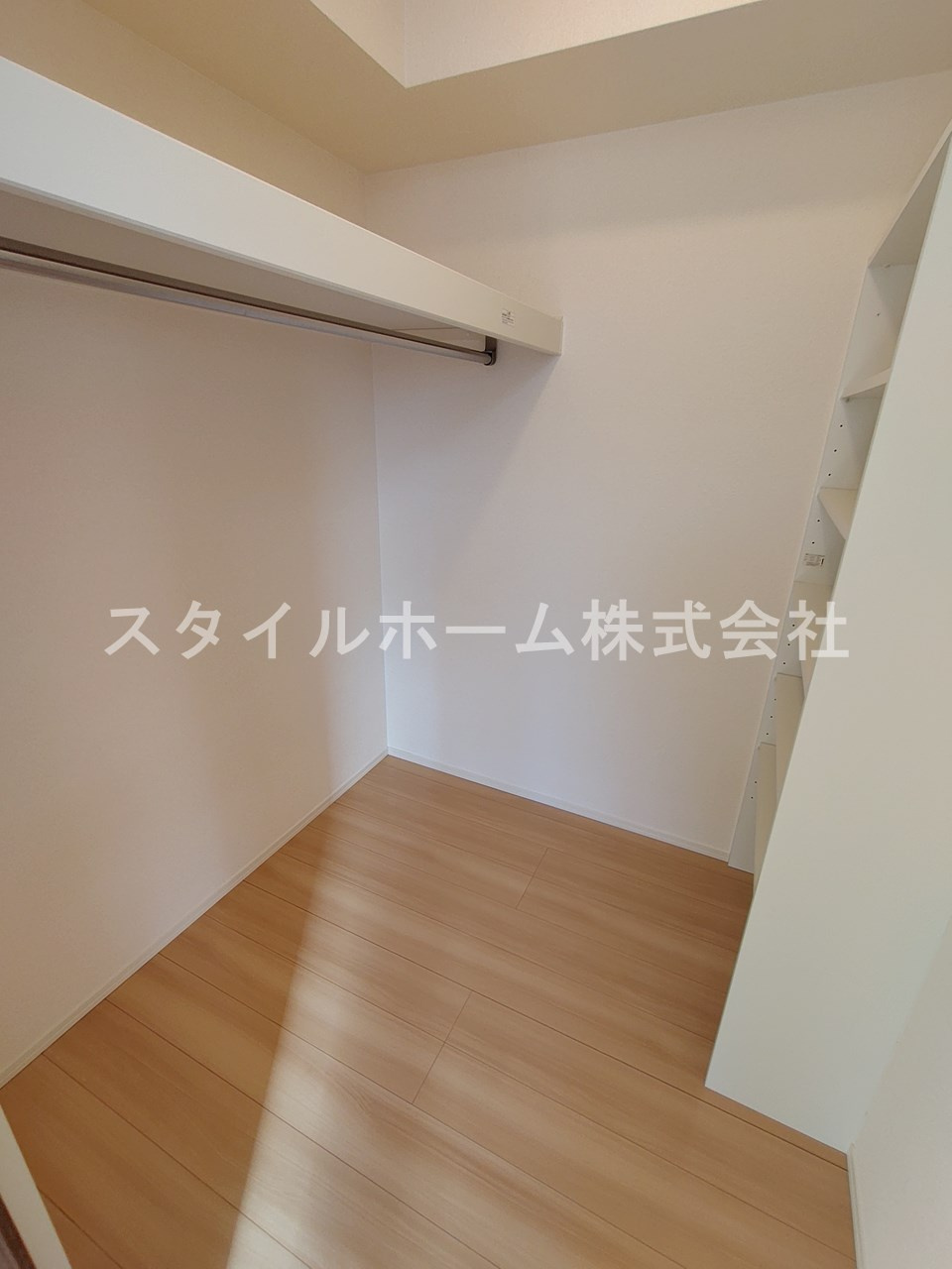 ソレーユ野路の収納|別部屋写真です。