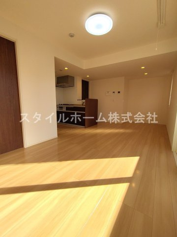 ソレーユ野路の居間・リビング|別部屋写真です。