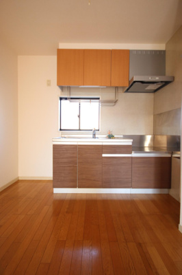 【キッチン】 | ファミールハイツこもりの | きれいなキッチンです