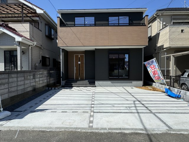 三郷市高州１丁目新築戸建【高州東小学校：9分】の駐車場|駐車スペース・並列３台駐車可