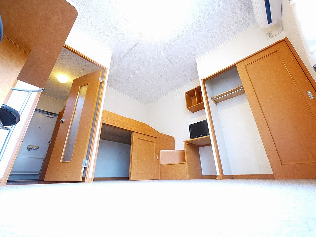 レオパレスエスペランサの収納|こまごまとしたものを収納できそうですね