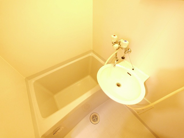 レオパレスエスペランサの浴室|お風呂です