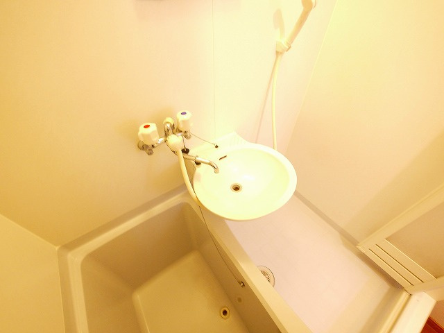 レオパレスエスペランサの洗面所