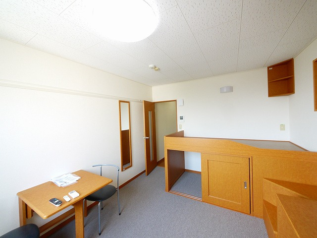 レオパレスブラッサム木津の内装