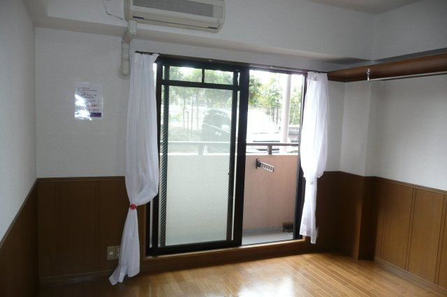 大学生協指定学生会館　グラン・シャリオ村上の居間・リビング