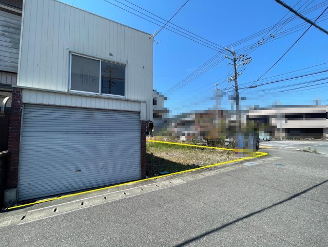 土佐市高岡町乙　売地の前面道路含む現地写真