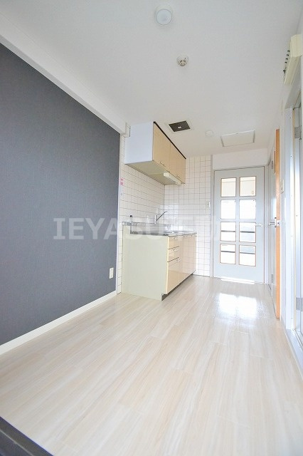 ヴェルマーレ中広の内装|別号室の写真になります