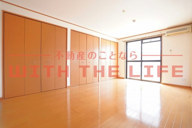 エミネンス津福【キャッシュバック対象】の居間・リビング|おしゃれな居間です