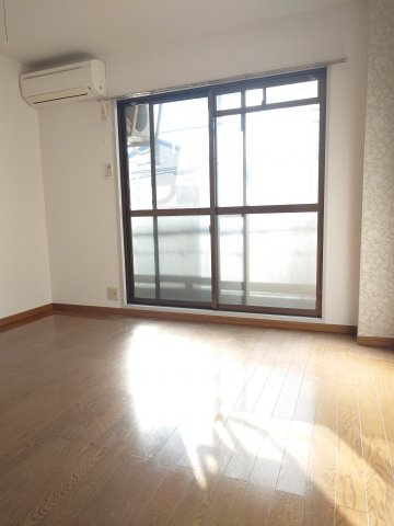 ルミエールUOZAKIの居間・リビング|おしゃれなリビングです